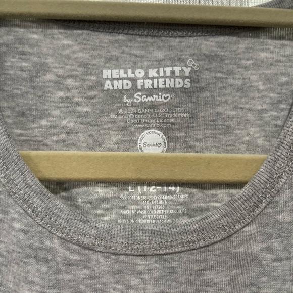 Sanrio Hello Kitty and Friends Gray Pajama Set - Picture 4 of 5